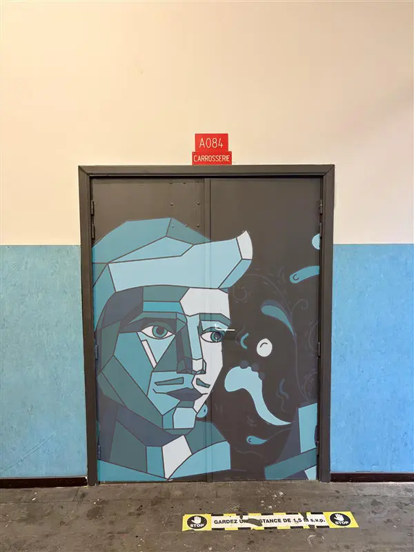 MockUp de la porte avec un dessin créer par Elodie