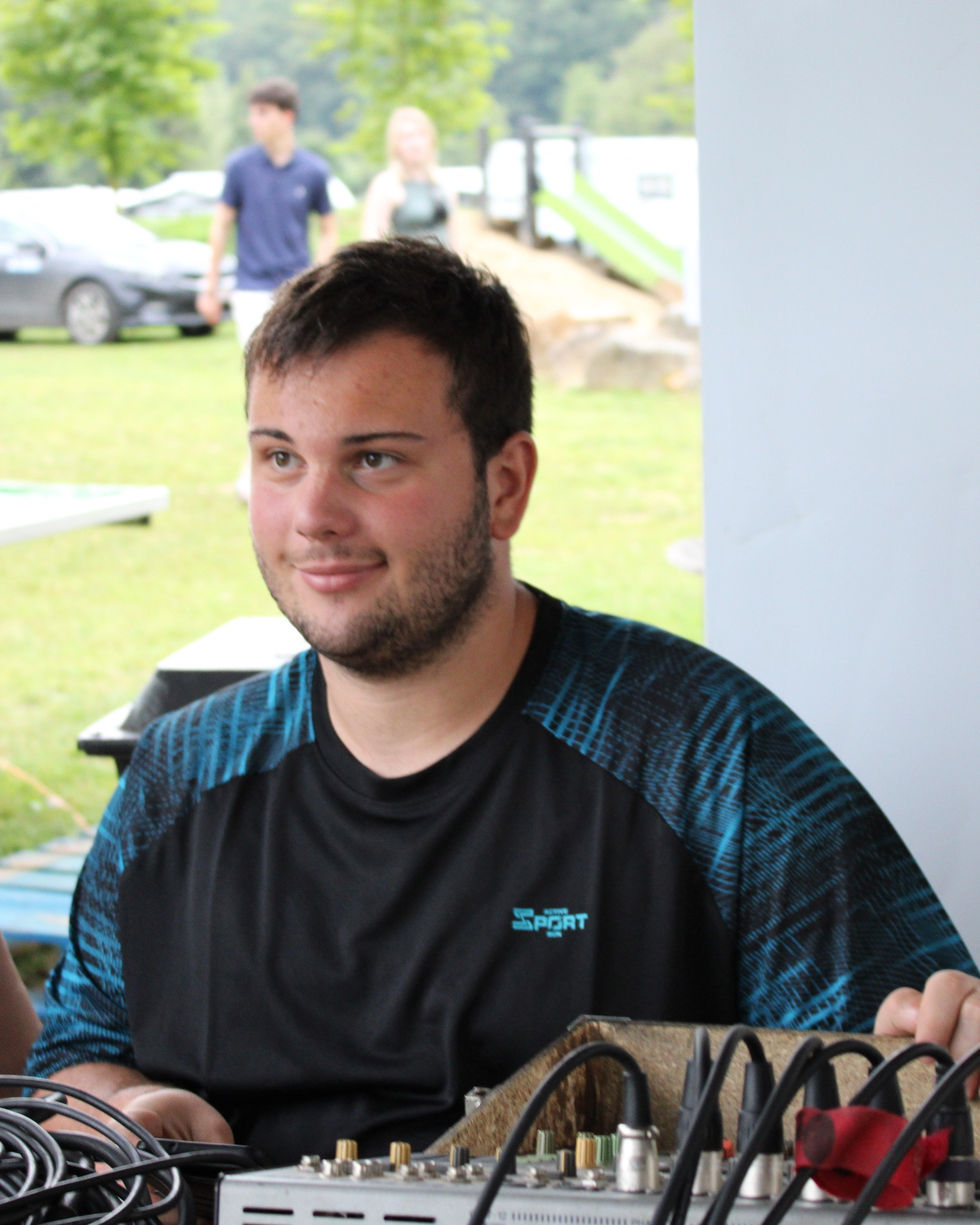 Photo de Jarne De Scheerder, frère de Jitse, Luka et Luna, ingénieur du son du groupe