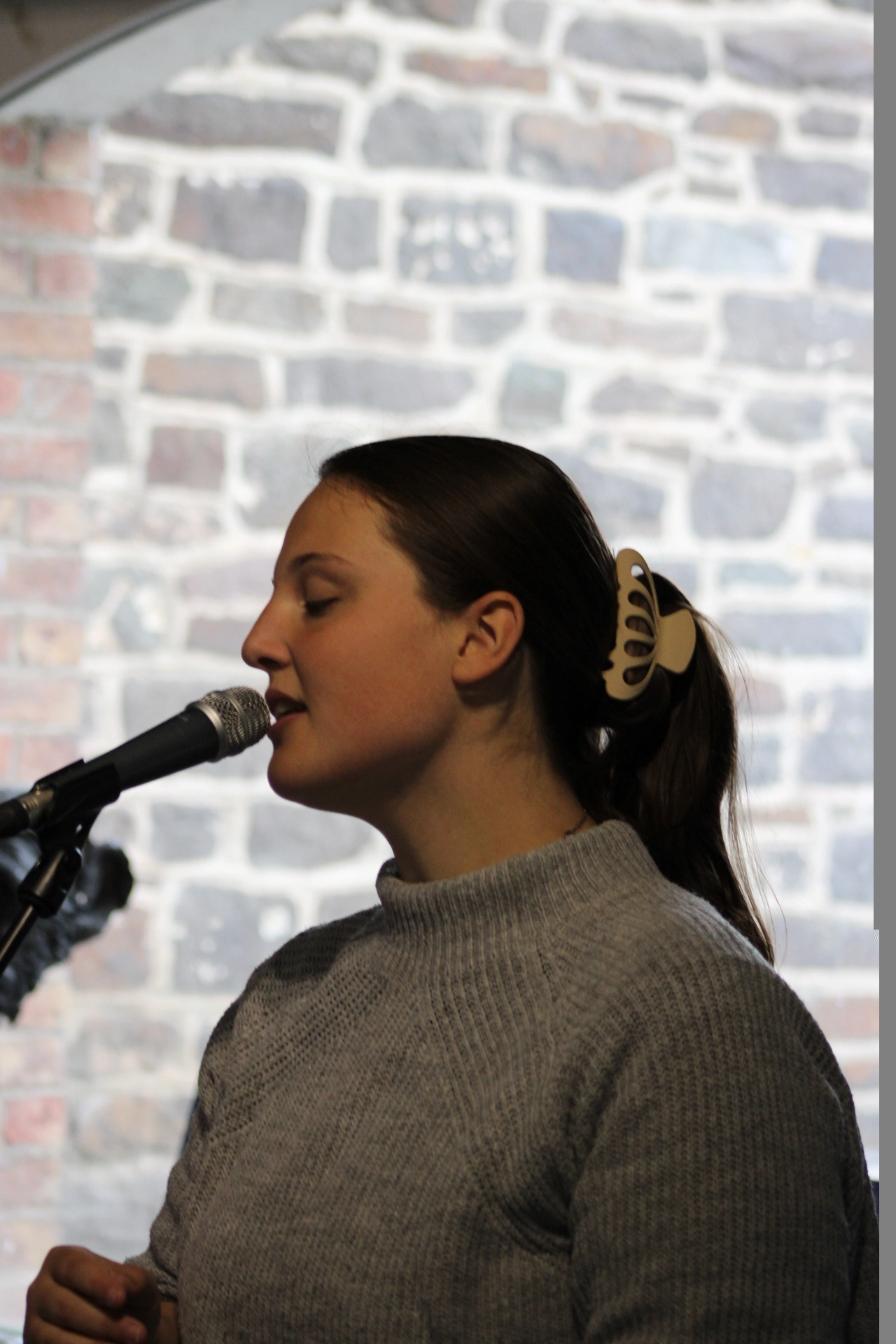 Photo de Luka De Scheerder, soeur jumelle de Luna et soeur de Jitse et Jarne, chanteuse